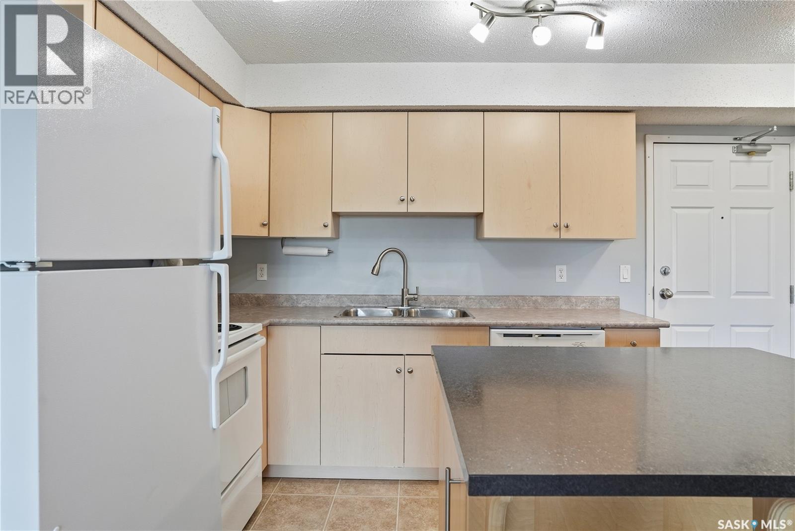 Single Family House High rise for Sale in   Lowe ROAD Saskatoon 