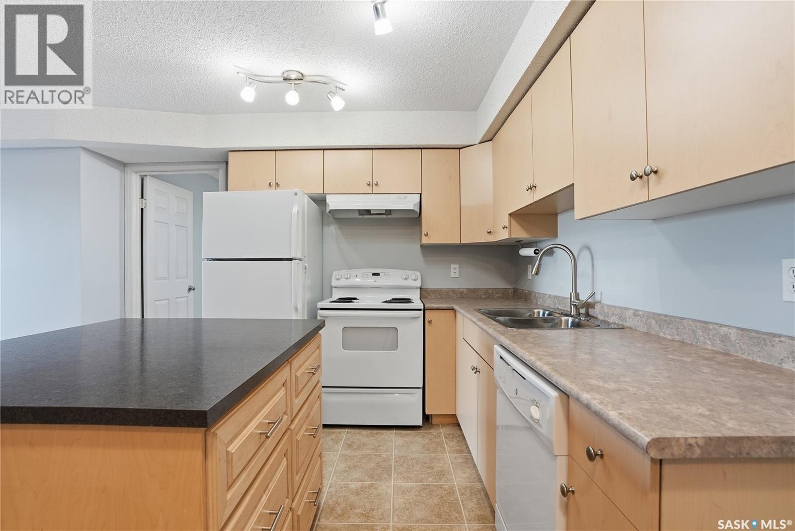 Single Family House High rise for Sale in   Lowe ROAD Saskatoon 