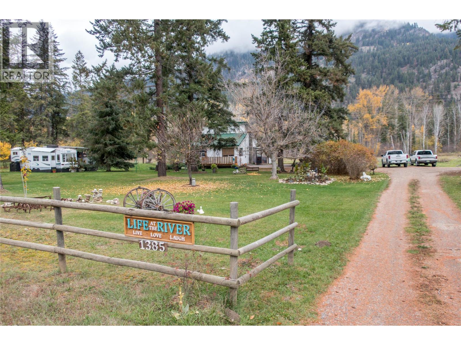 1385 6 Highway, Cherryville