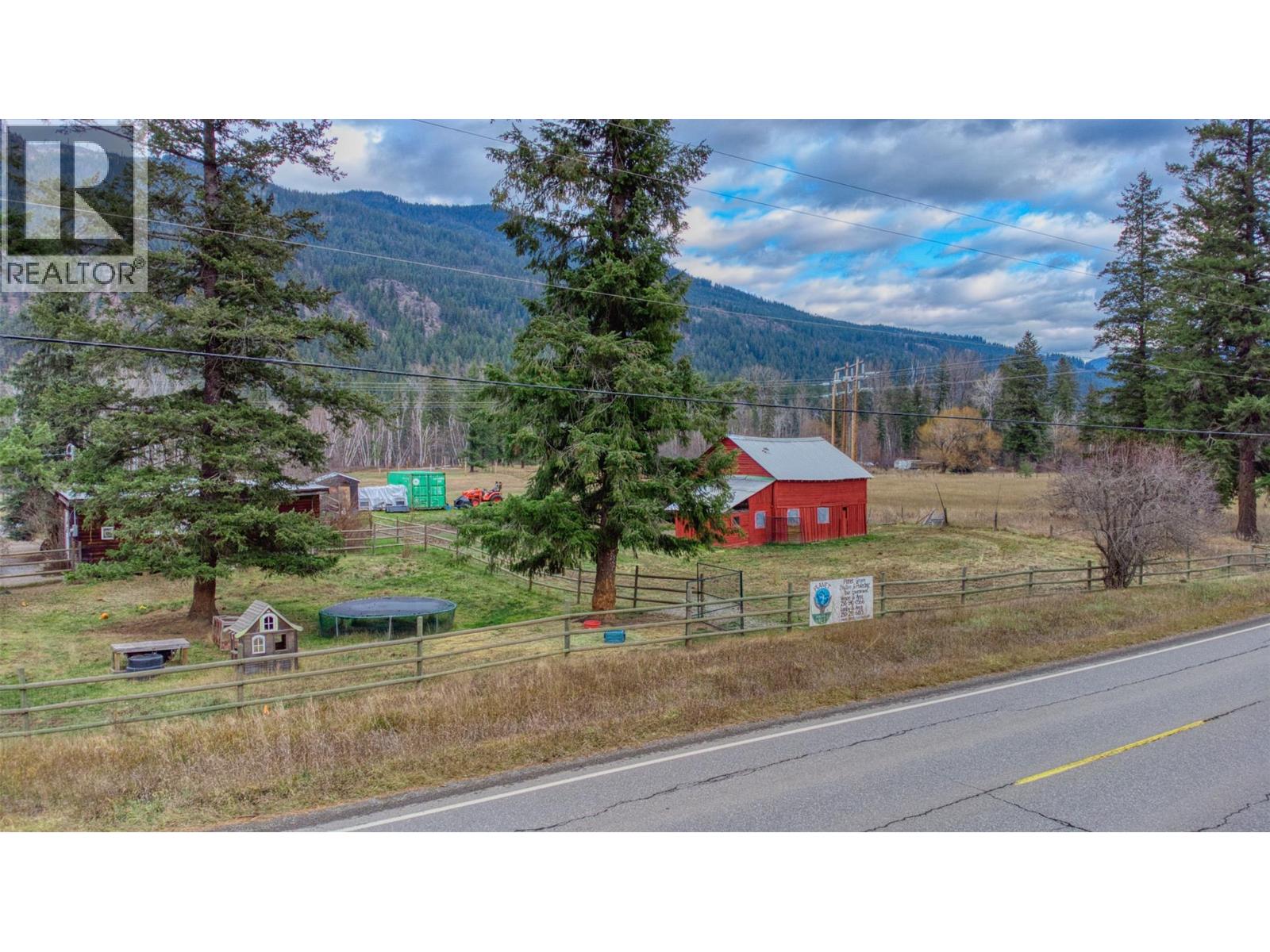 1385 6 Highway - 21