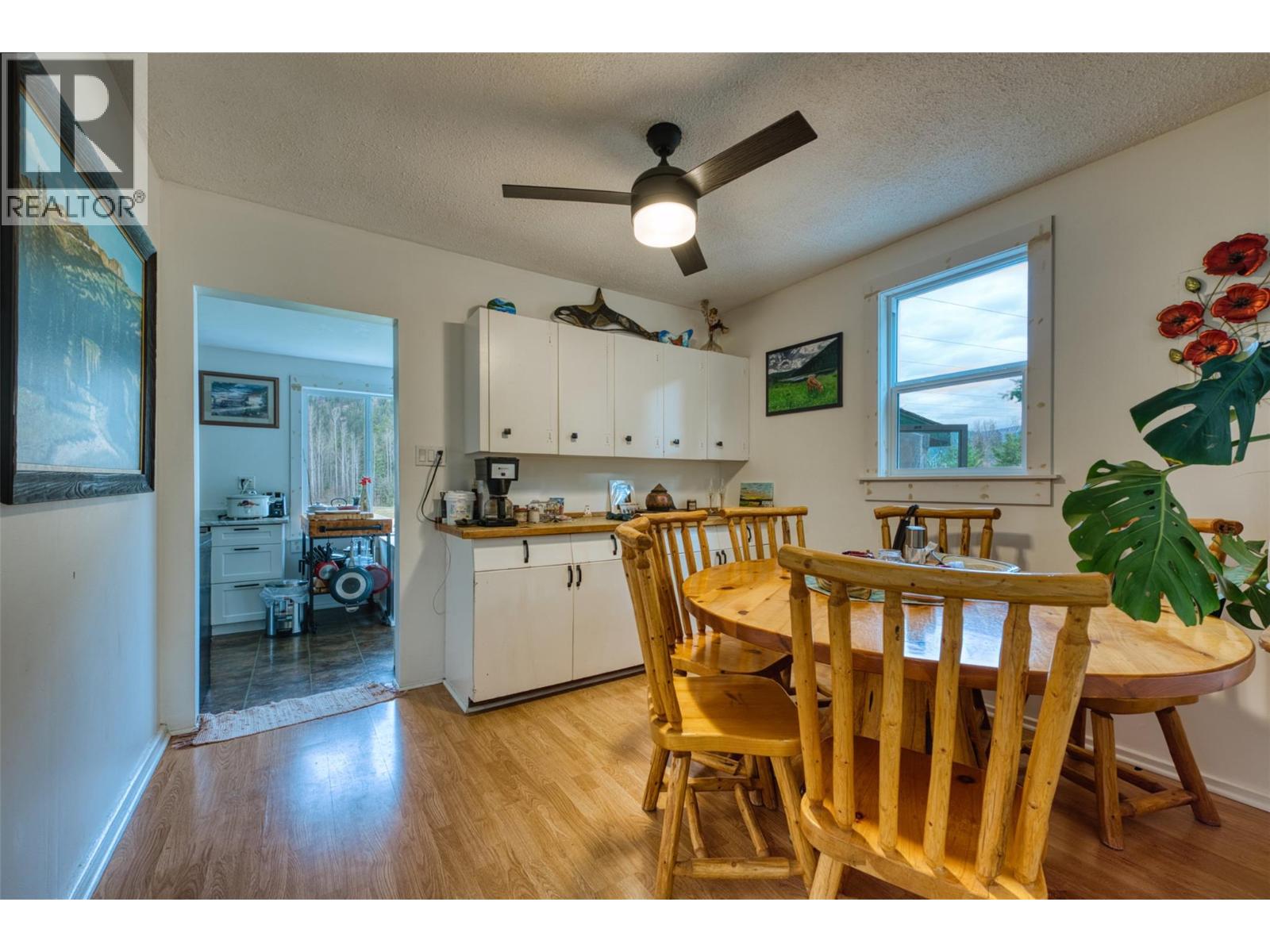 1385 6 Highway, Cherryville