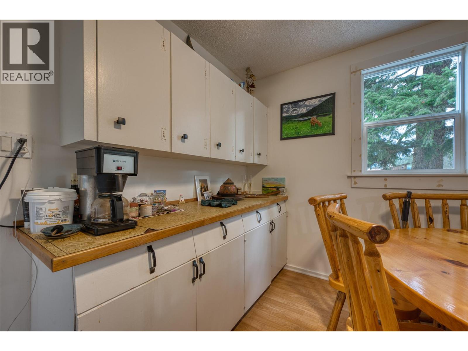 1385 6 Highway, Cherryville