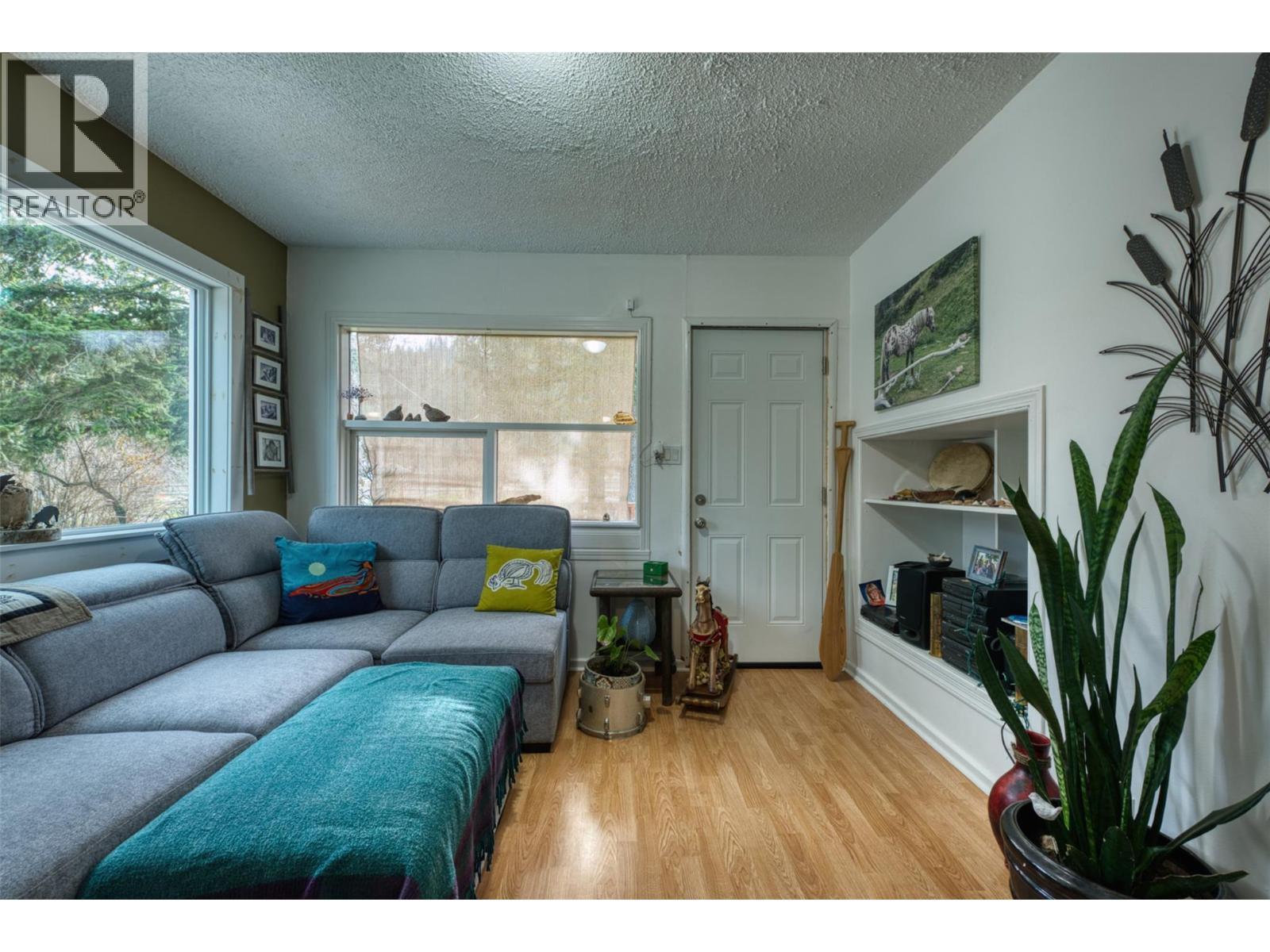 1385 6 Highway, Cherryville