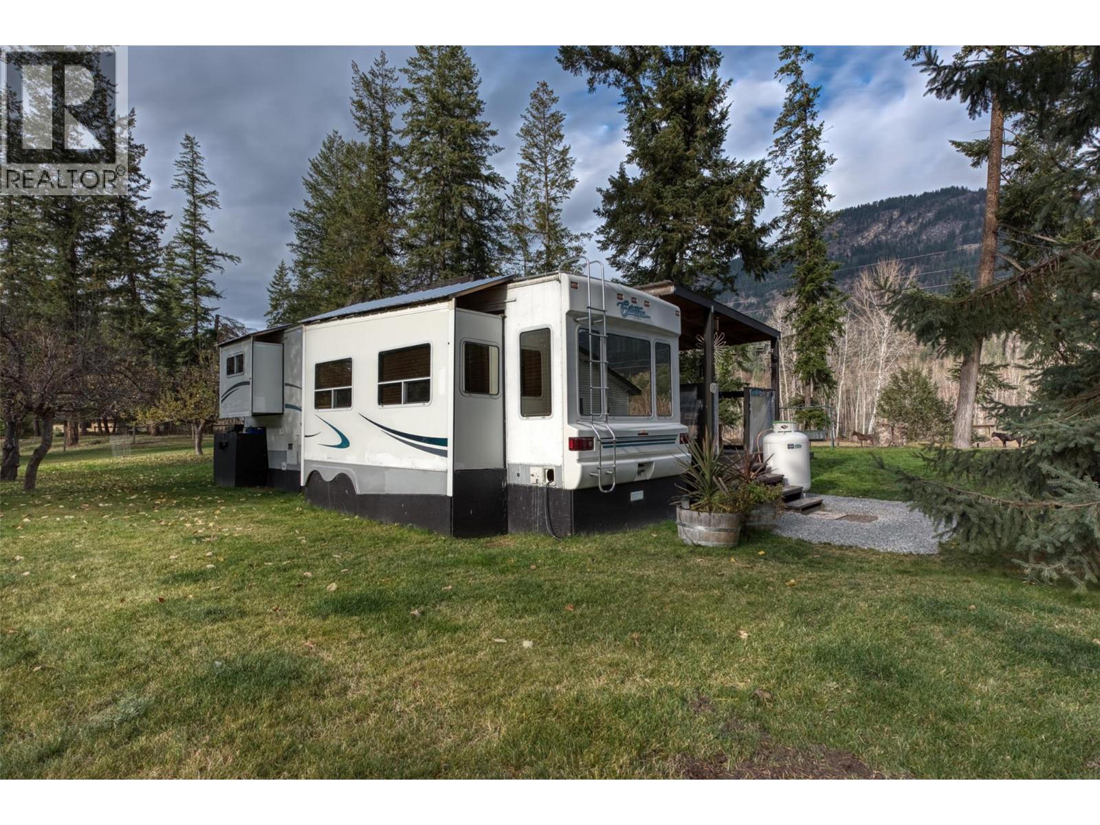 1385 6 Highway - 55