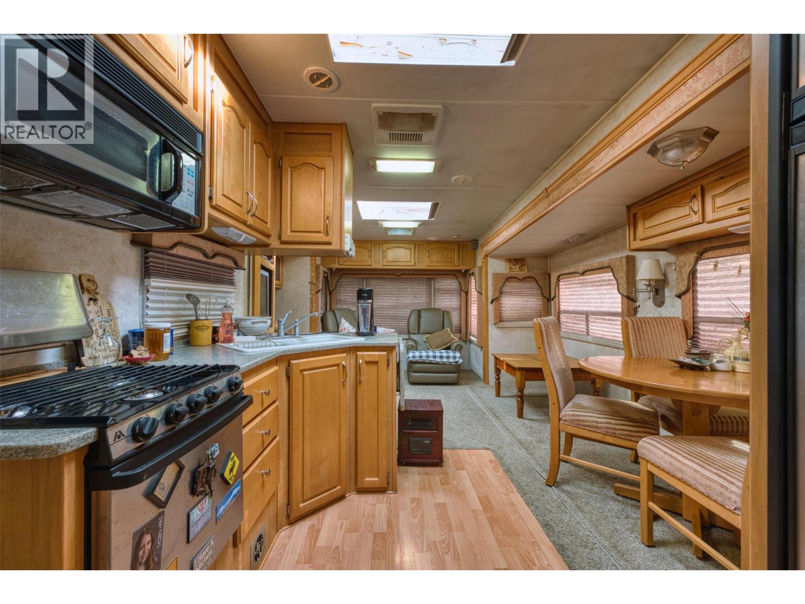 1385 6 Highway, Cherryville