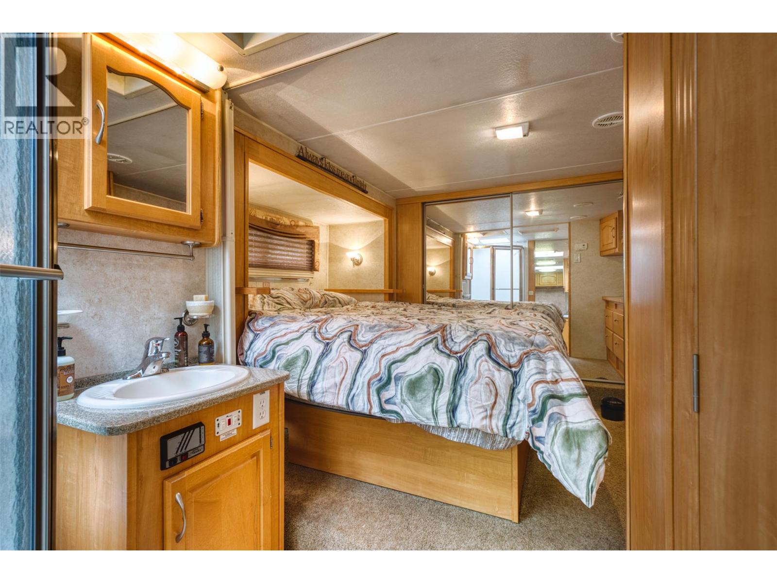 1385 6 Highway, Cherryville