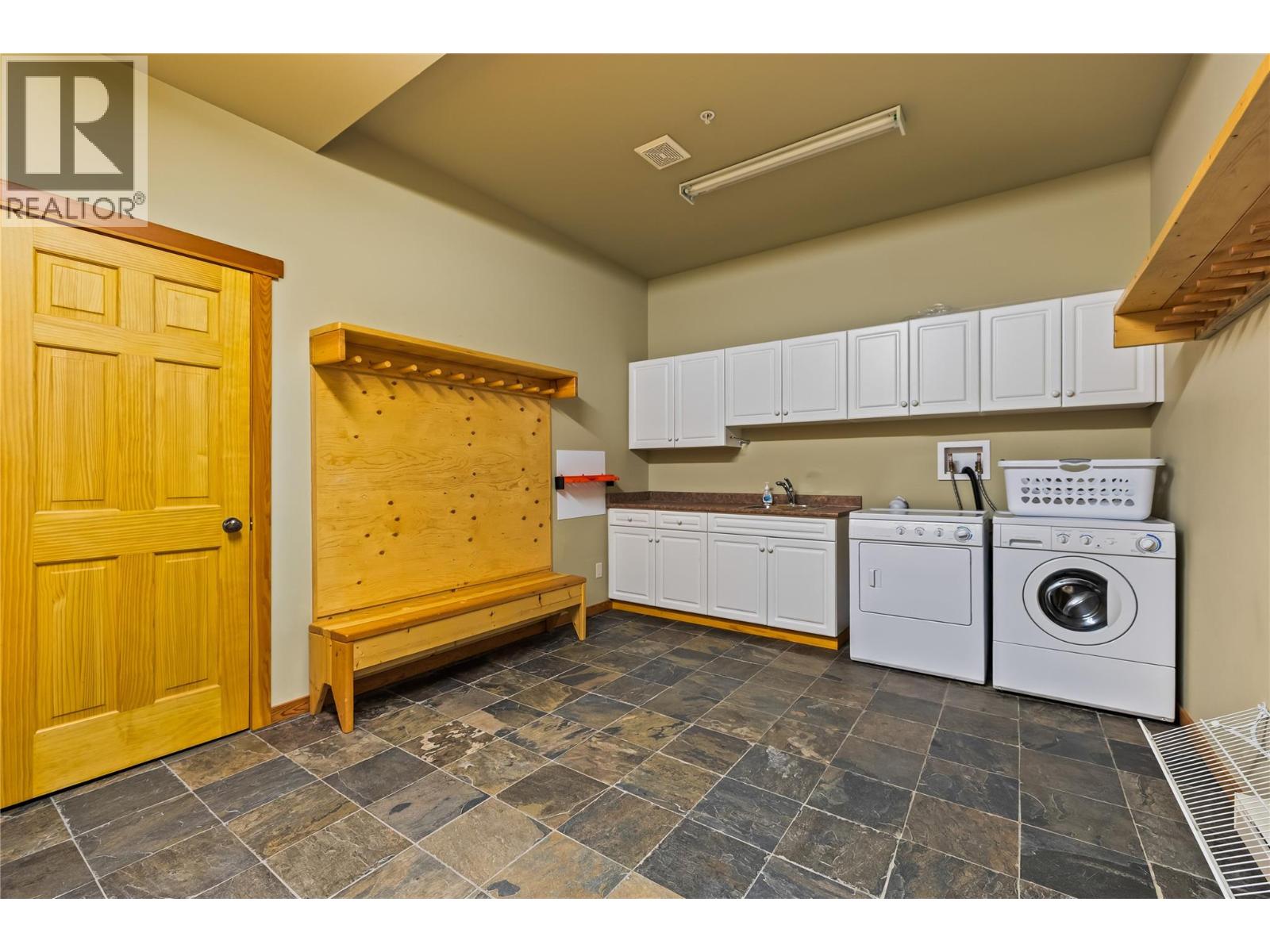 2 360 Whitehorse Lane, Big White