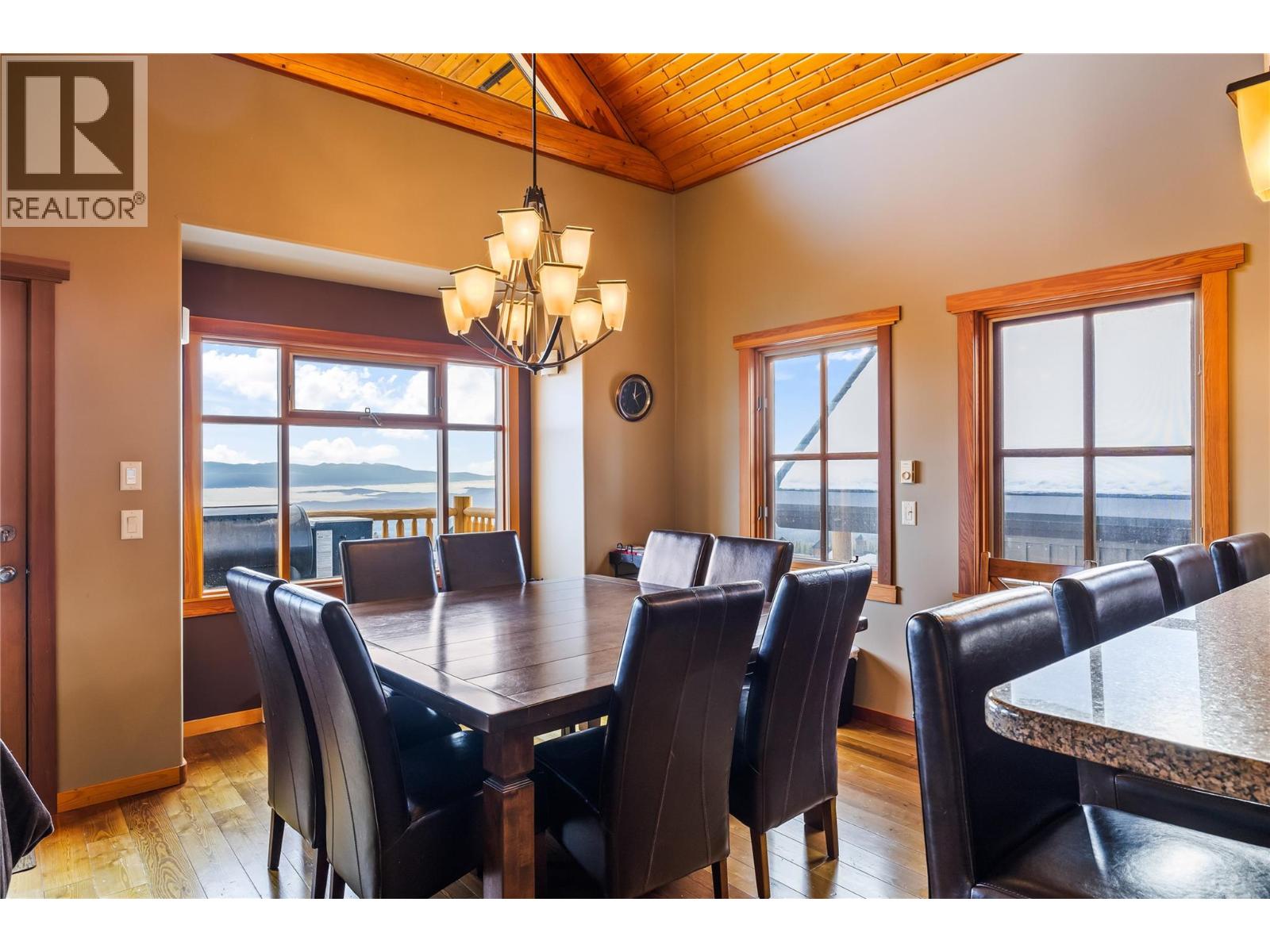 2 360 Whitehorse Lane, Big White