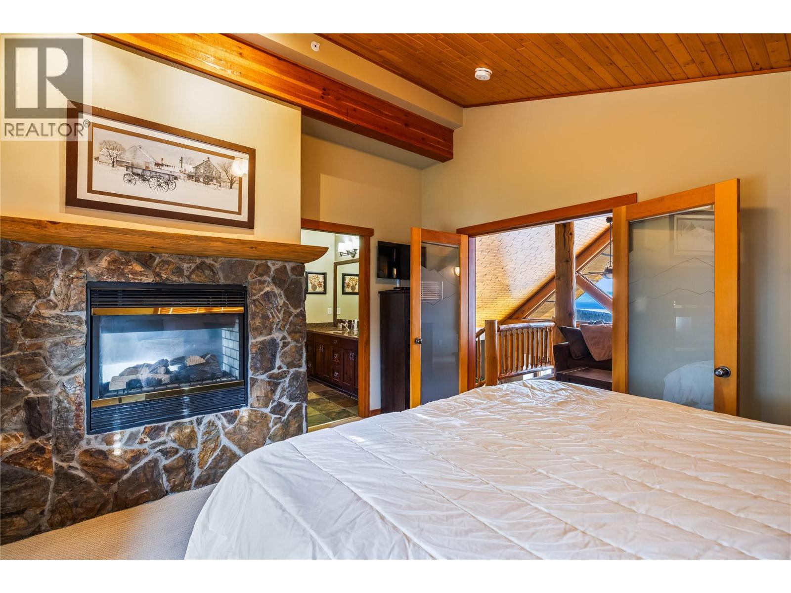 2 360 Whitehorse Lane, Big White