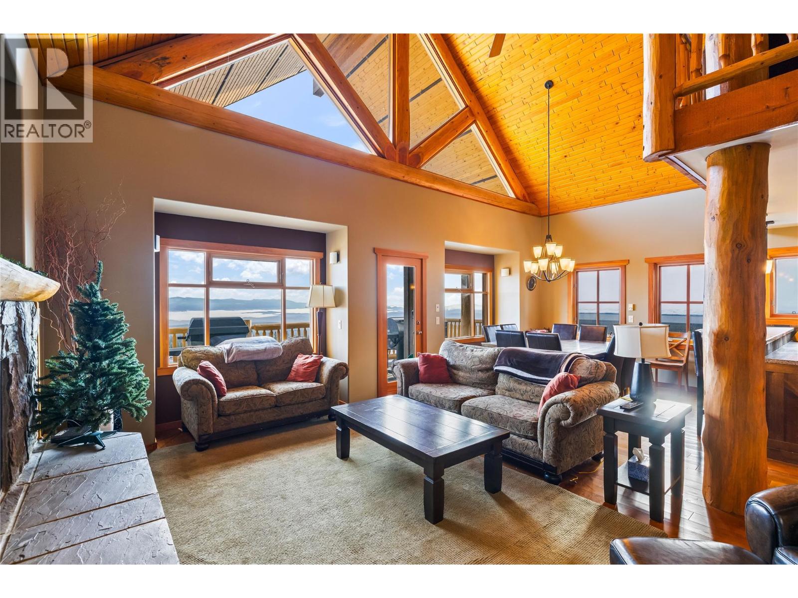 2 360 Whitehorse Lane, Big White