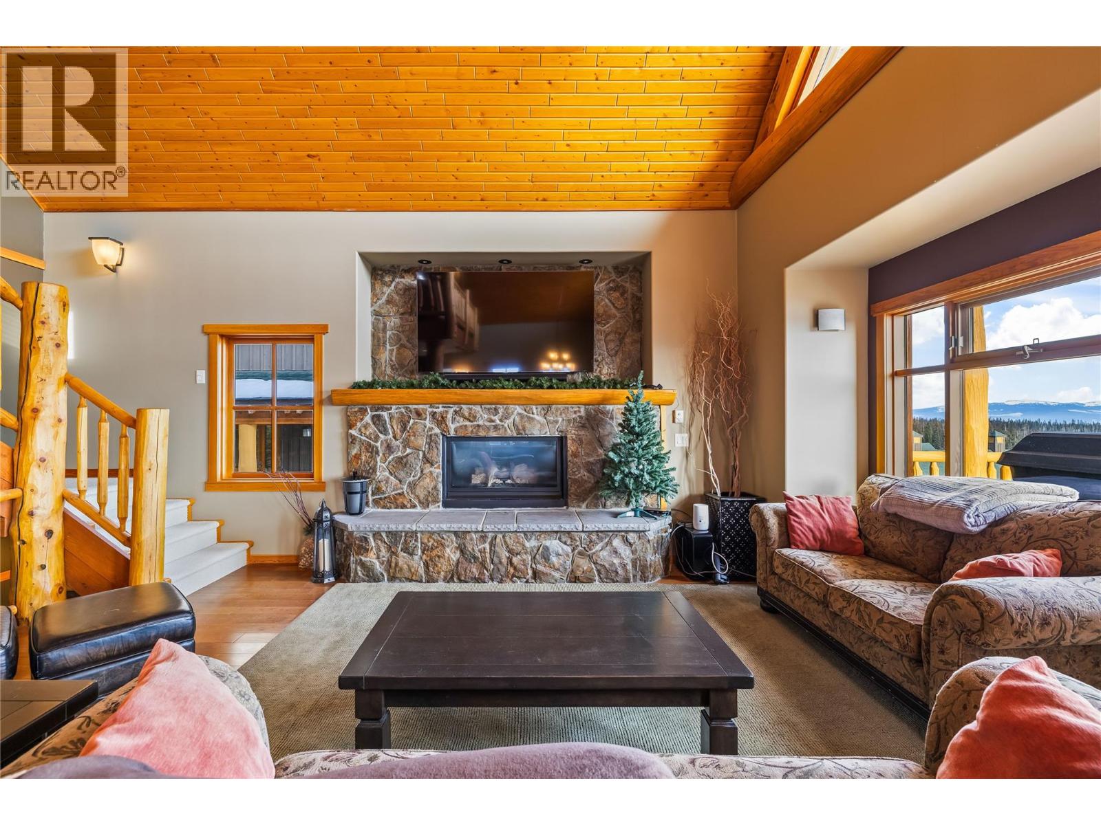 2 360 Whitehorse Lane, Big White