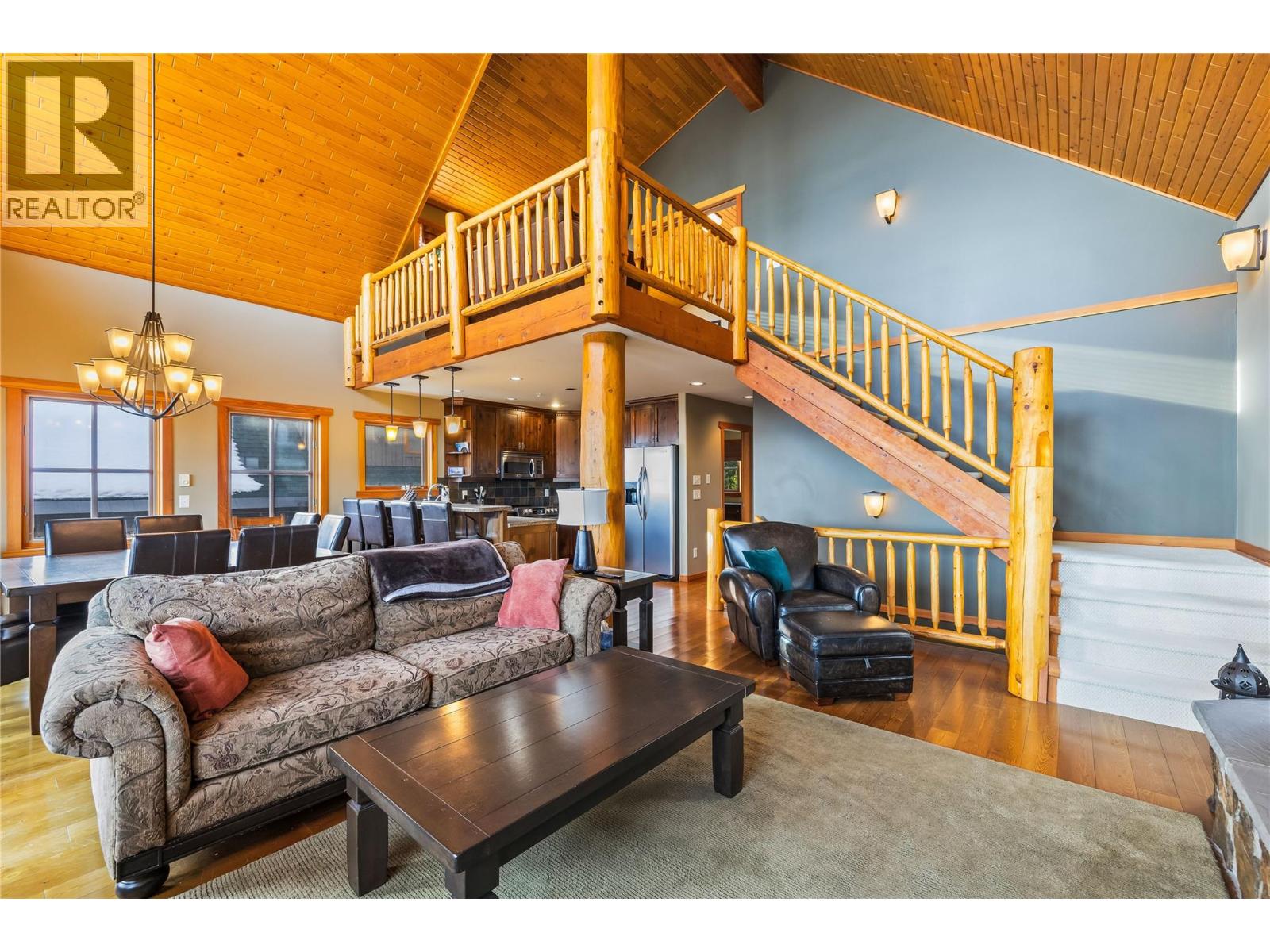 2 360 Whitehorse Lane, Big White