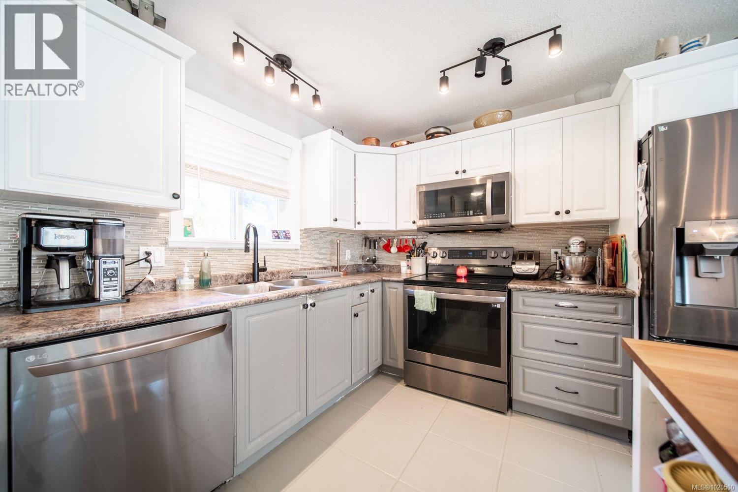 1565 Nimpkish Pl, Duncan