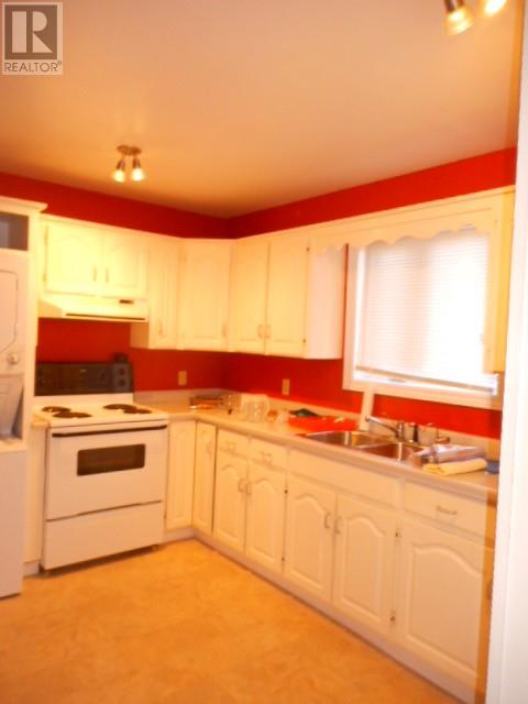 12 Fosters Road — photo 13