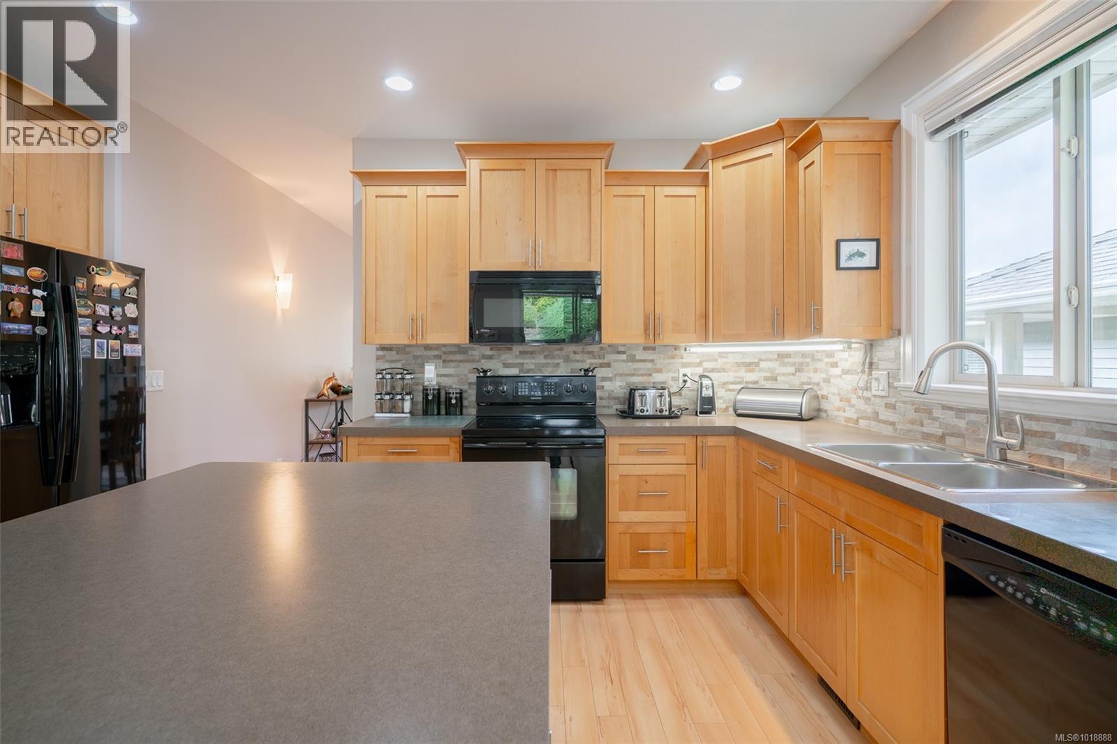 5981 Kaden Pl, Nanaimo