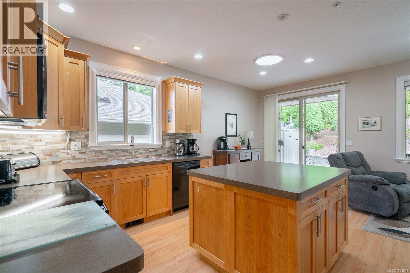 5981 Kaden Pl, Nanaimo