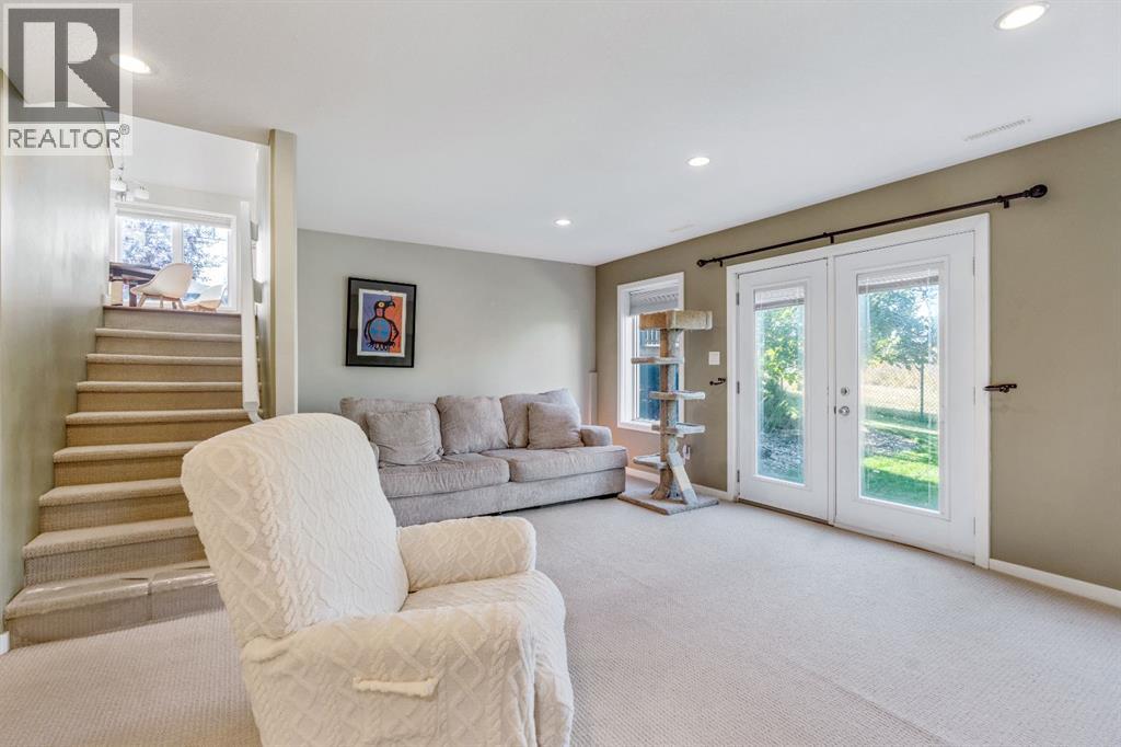 Single Family House 4 Level for Sale in  Sunridge Crescent W Sunridge Lethbridge 