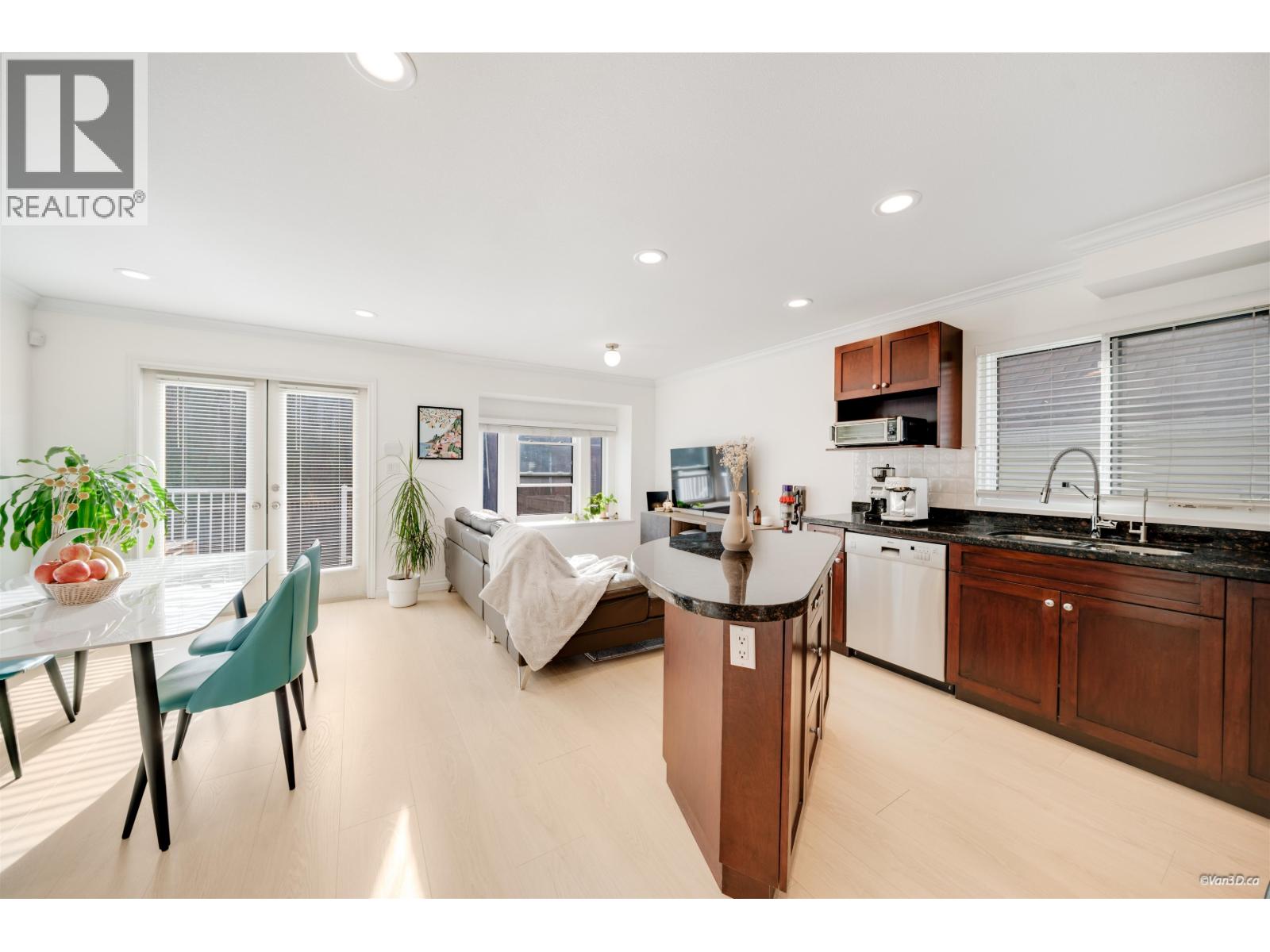 232 FOURTH AVENUE, New Westminster