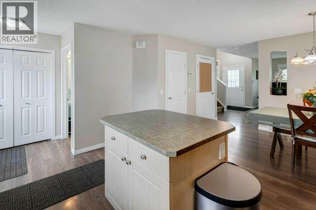 Single Family House for Sale in  Everglen Manor SW Evergreen Calgary 