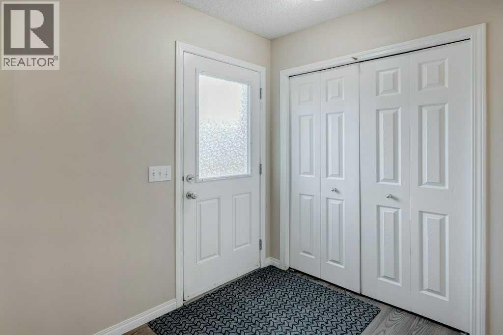 Single Family House for Sale in  Everglen Manor SW Evergreen Calgary 