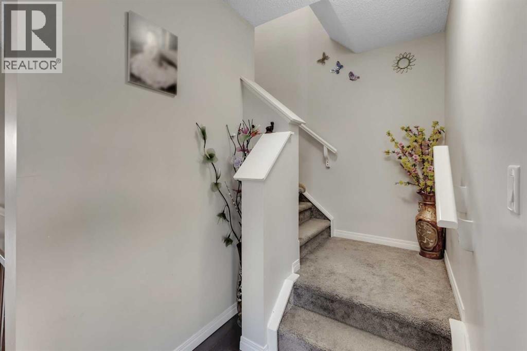 Single Family House for Sale in  Saddlebrook Drive NE Saddle Ridge Calgary 