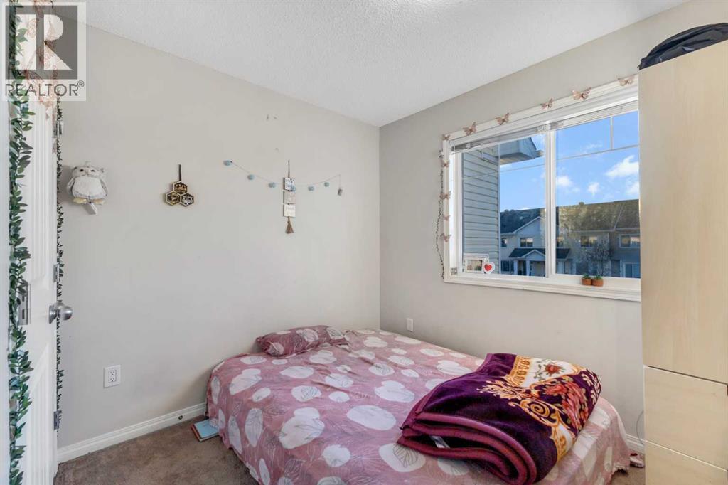 Single Family House for Sale in  Saddlebrook Drive NE Saddle Ridge Calgary 