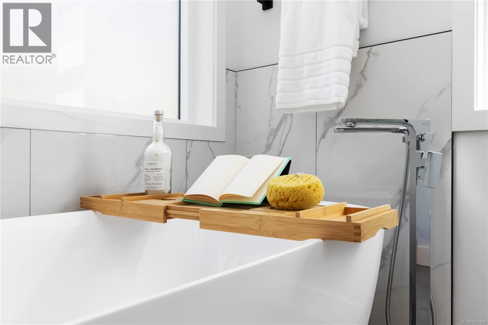 6987 Hagan Rd, Central Saanich