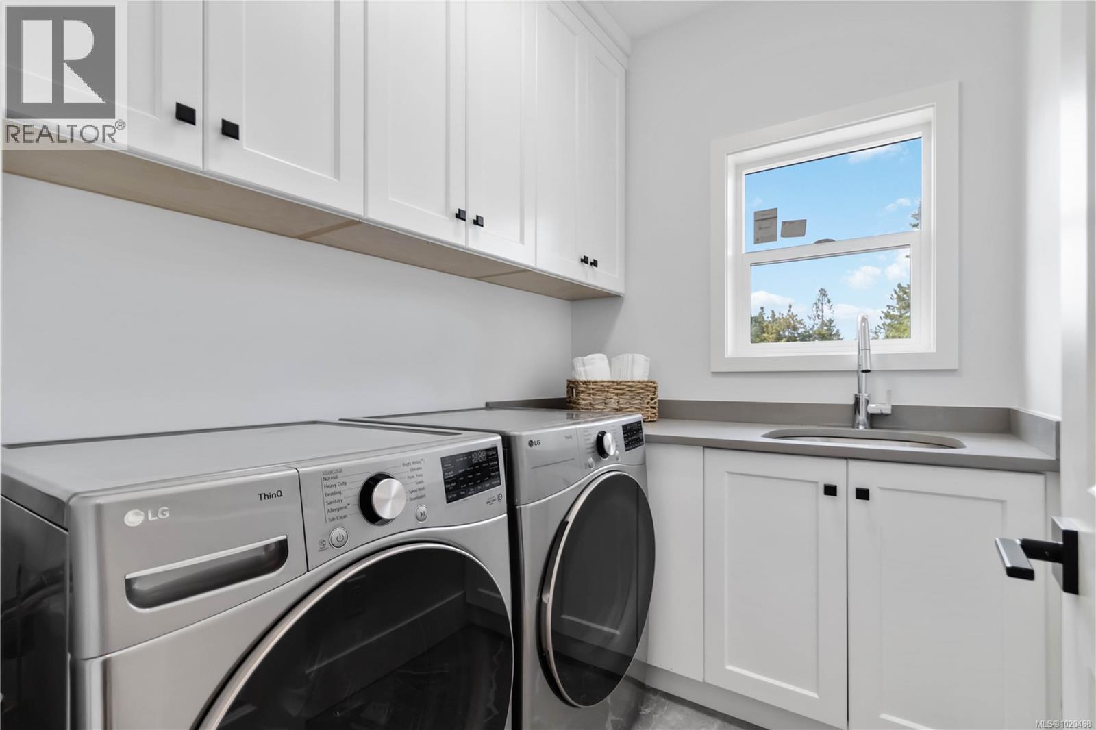 6987 Hagan Rd, Central Saanich