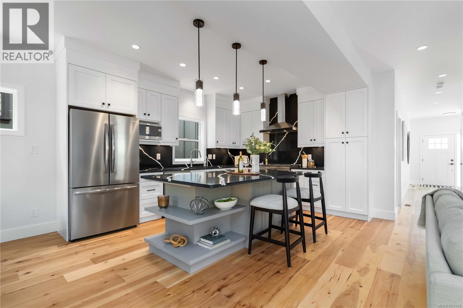 6987 Hagan Rd, Central Saanich