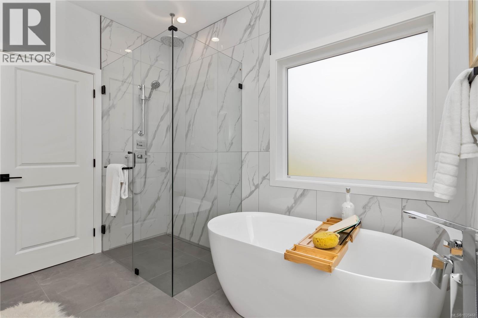 6987 Hagan Rd, Central Saanich