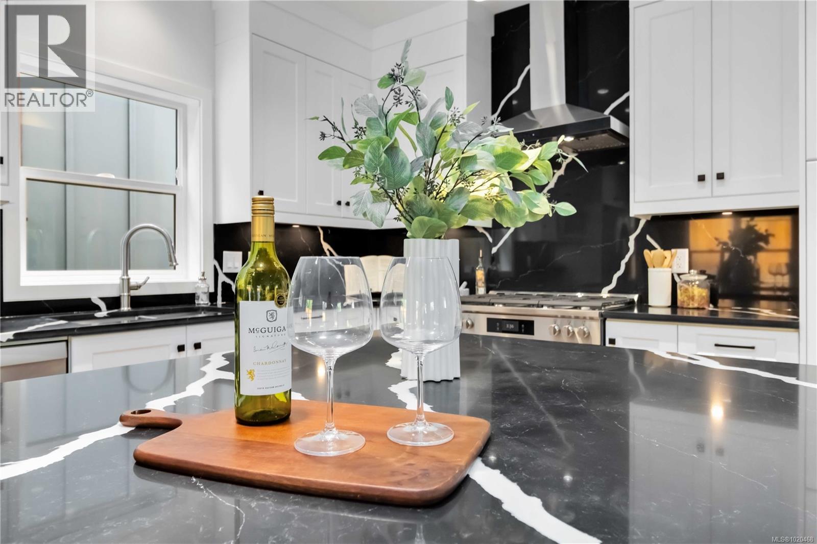 6987 Hagan Rd, Central Saanich