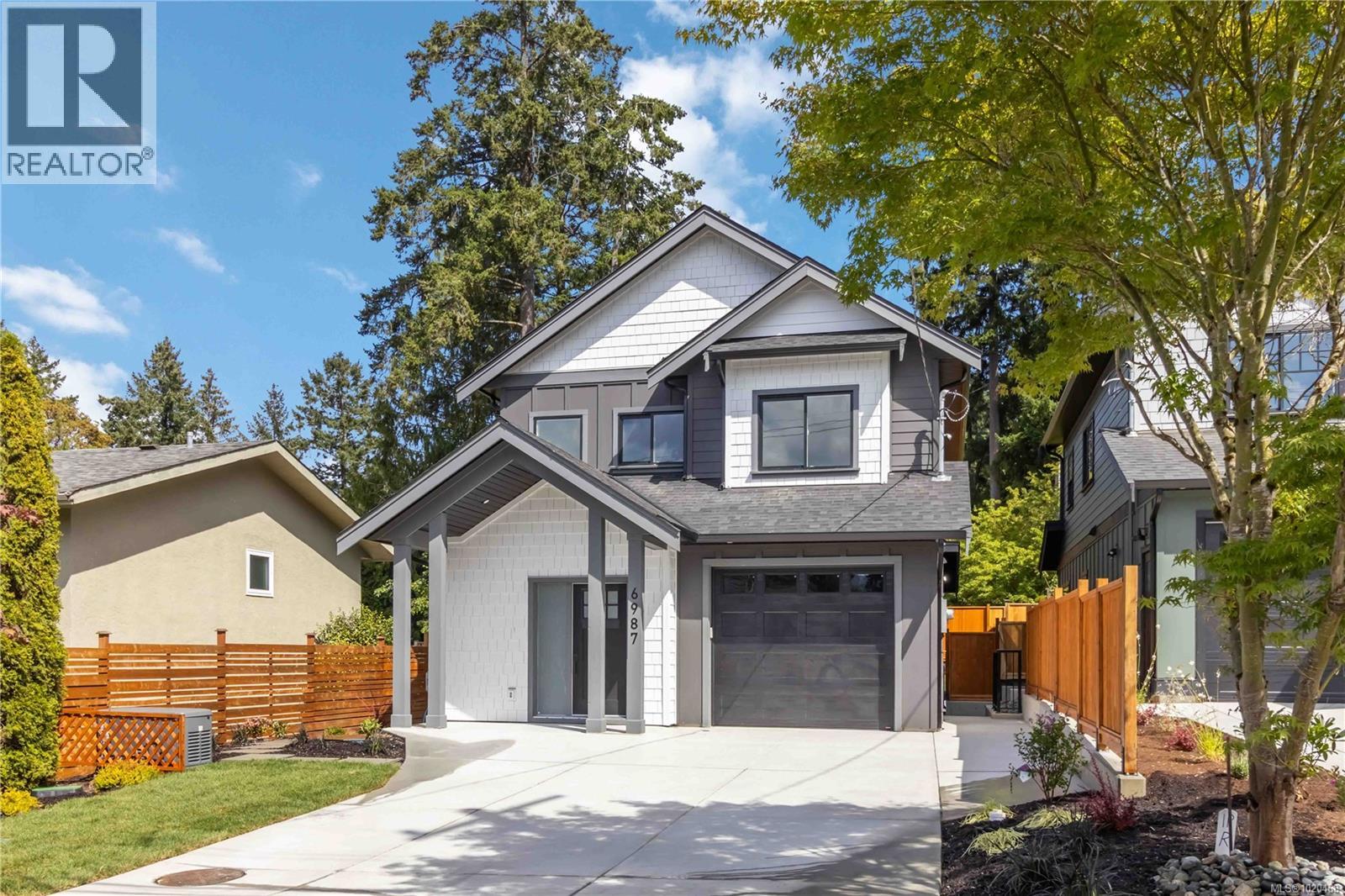 6987 Hagan Rd, Central Saanich