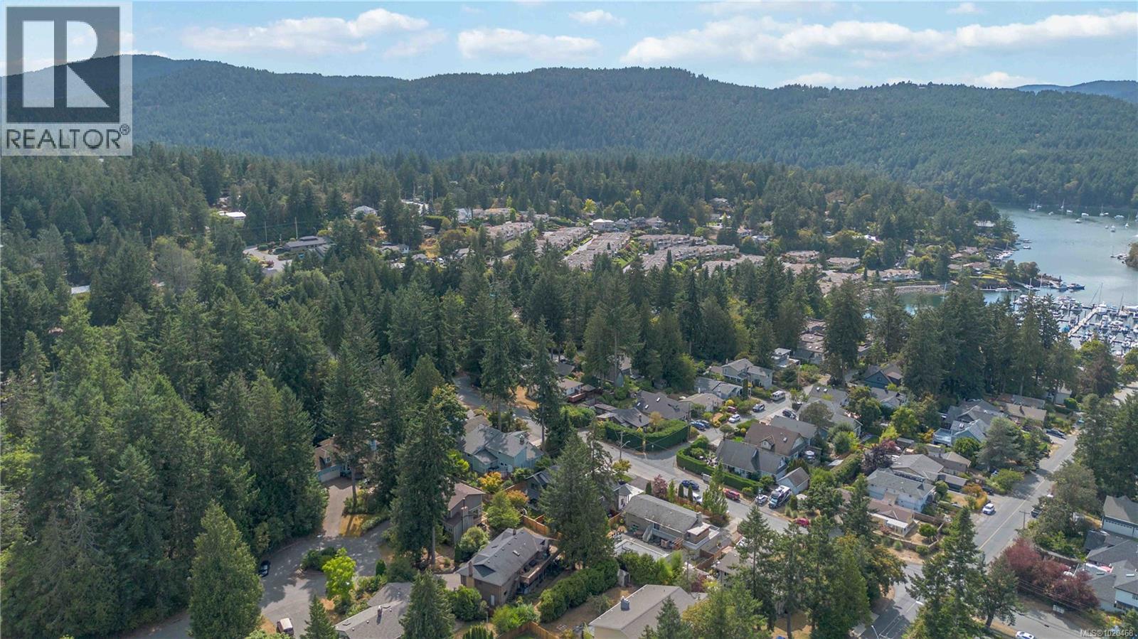 6987 Hagan Rd, Central Saanich