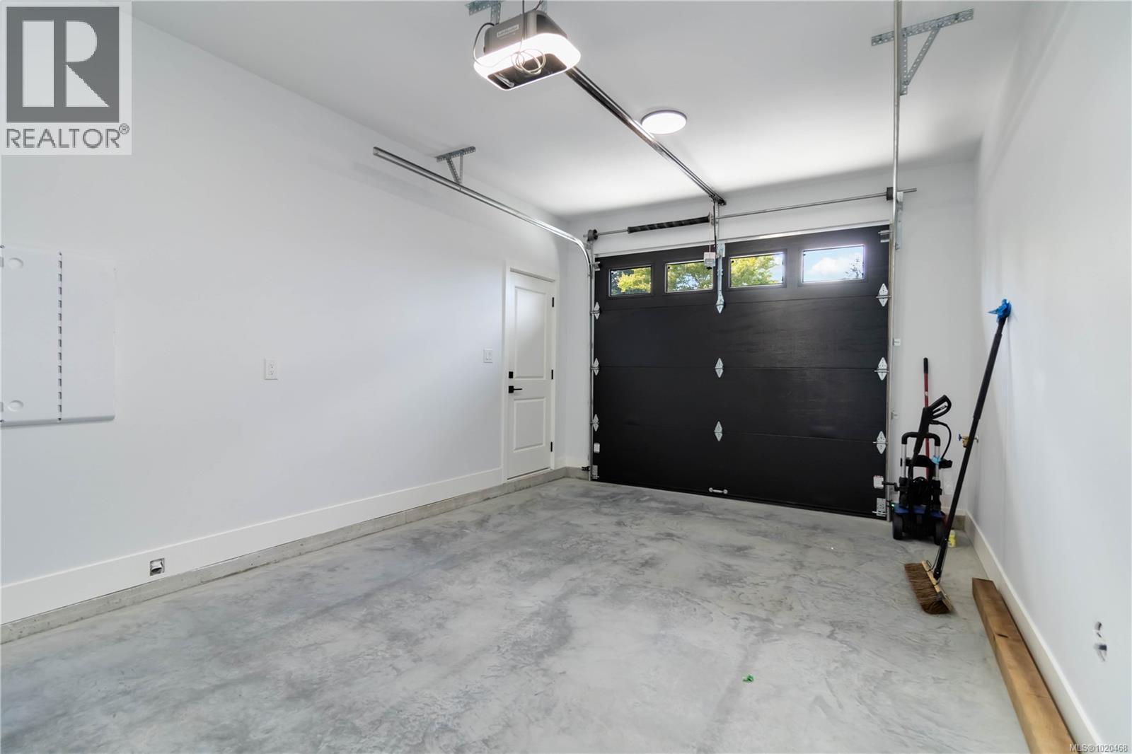 6987 Hagan Rd, Central Saanich