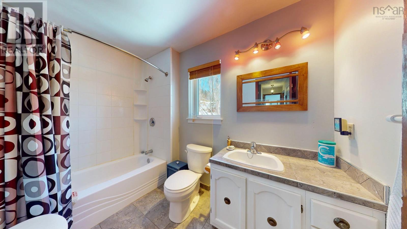 Property 37 of 38 of 8 Foleaze Park Drive