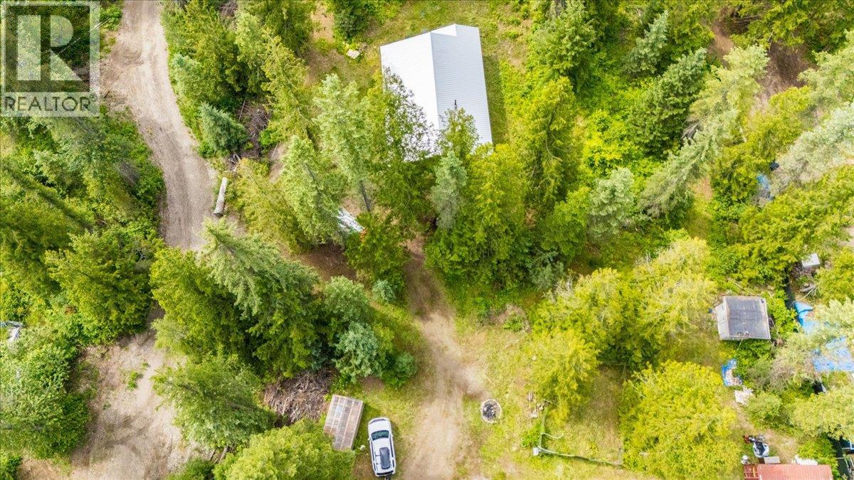 116 Liness Road, Salmo