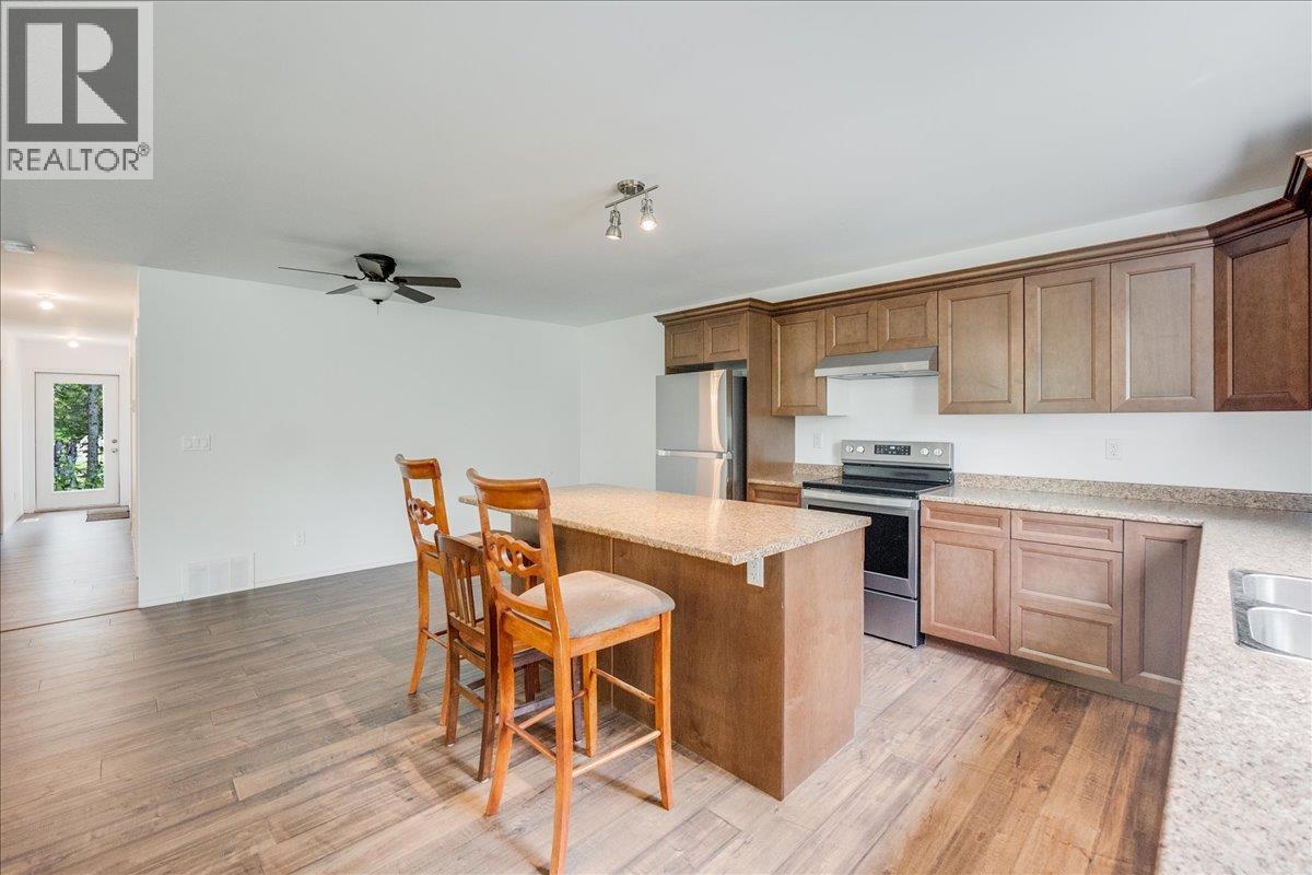 116 Liness Road, Salmo