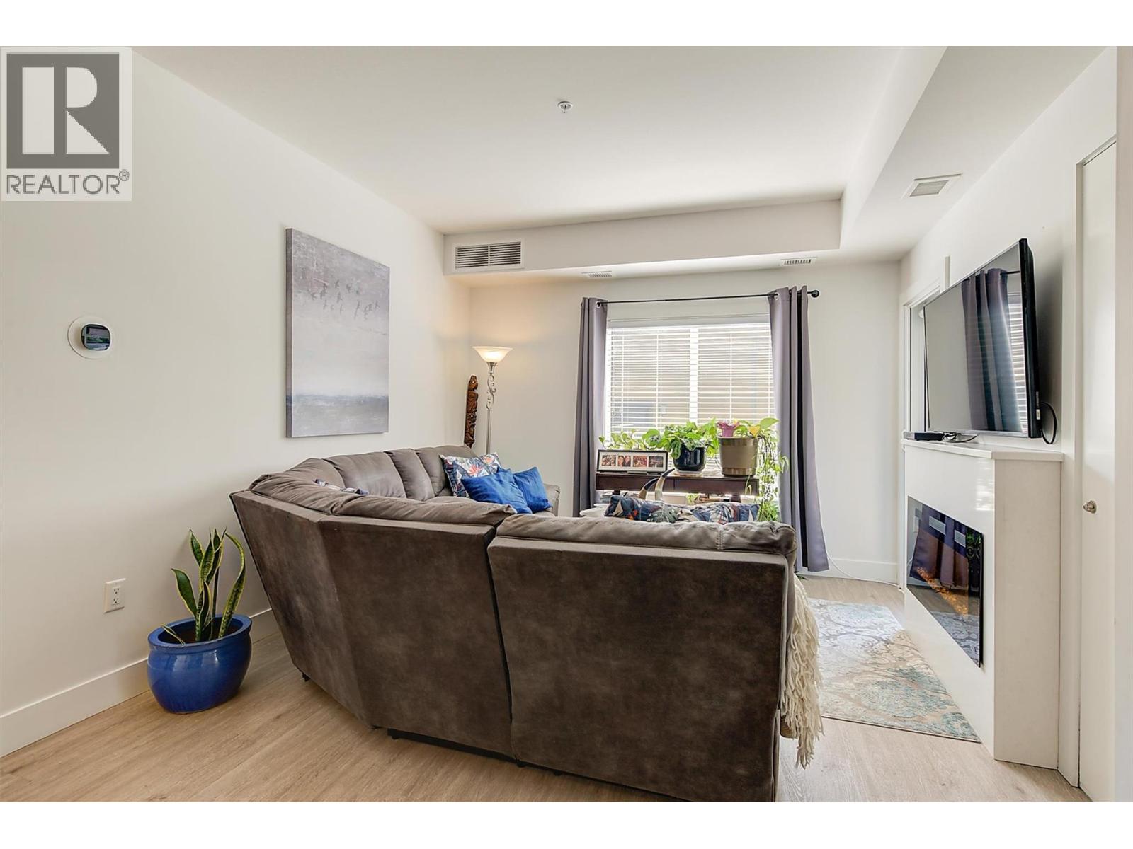 122 4380 Lakeshore Road, Kelowna