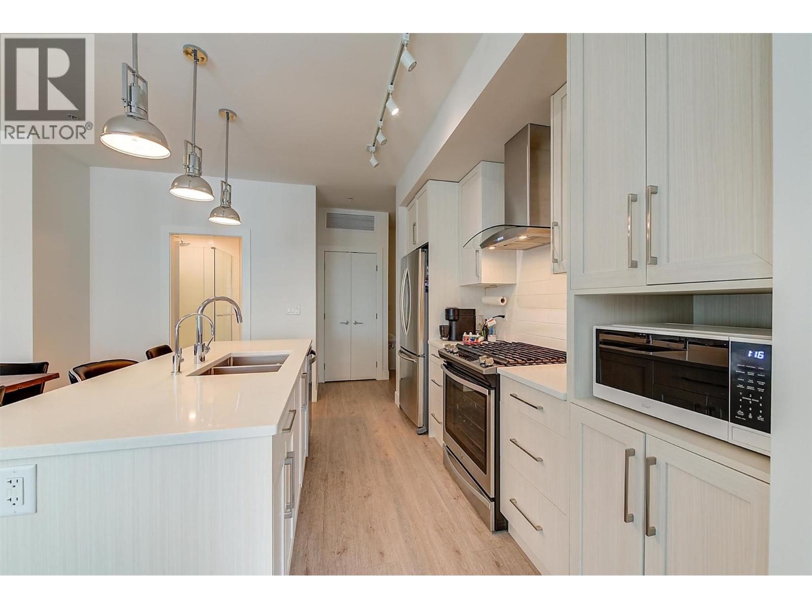 122 4380 Lakeshore Road, Kelowna