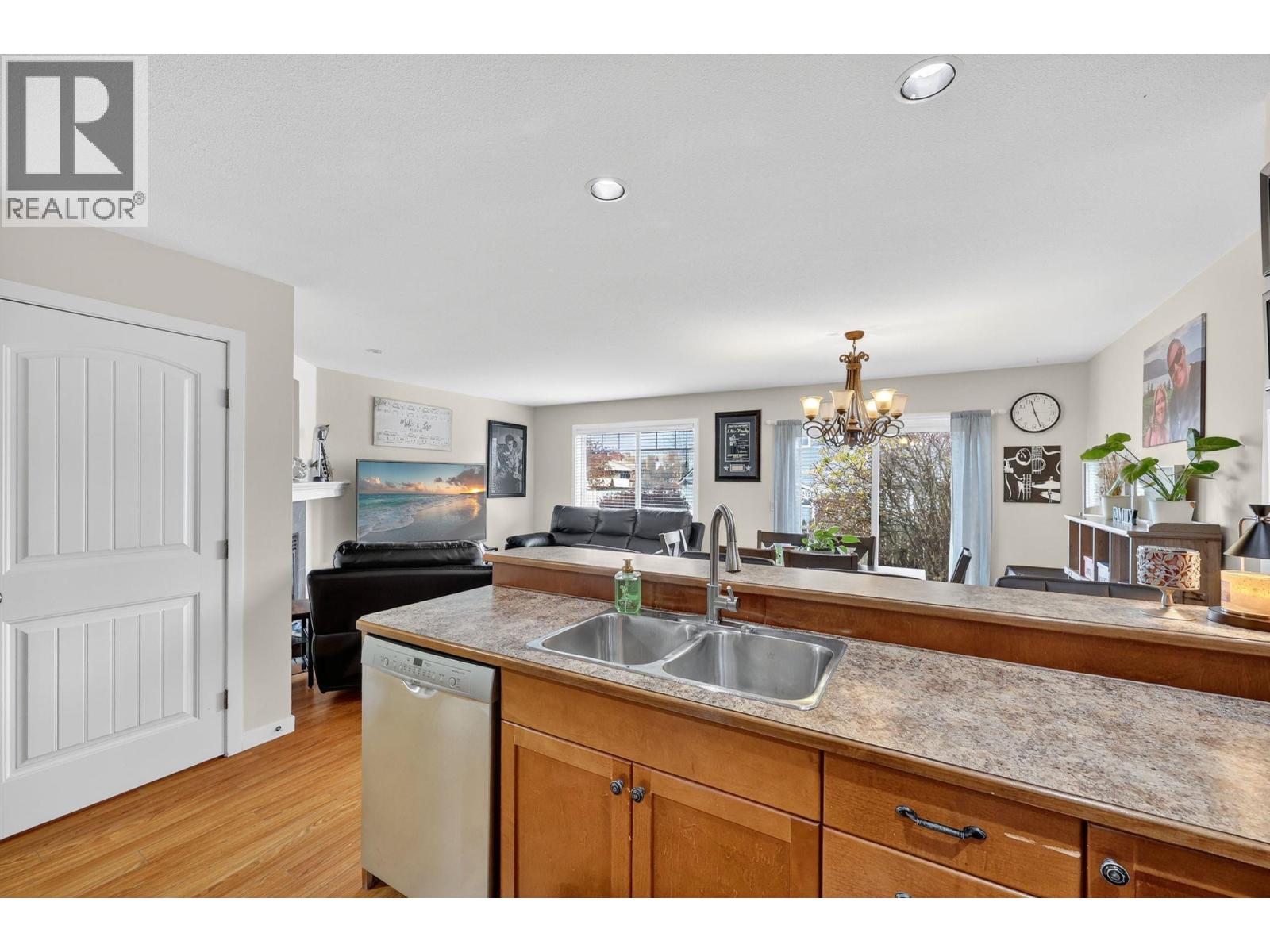 8 180 McCurdy Road, Kelowna