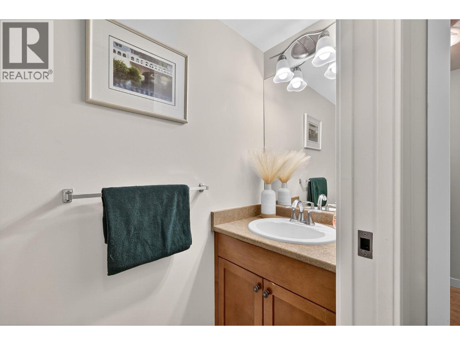 8 180 McCurdy Road, Kelowna