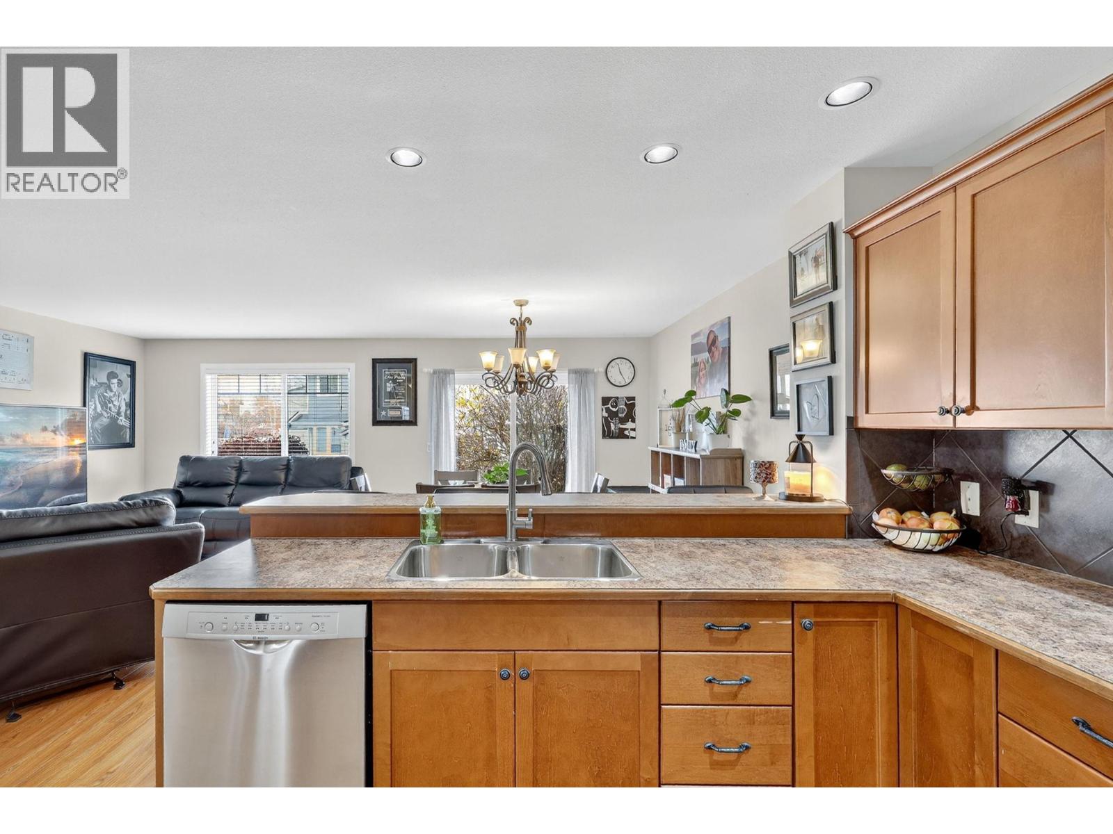 8 180 McCurdy Road, Kelowna