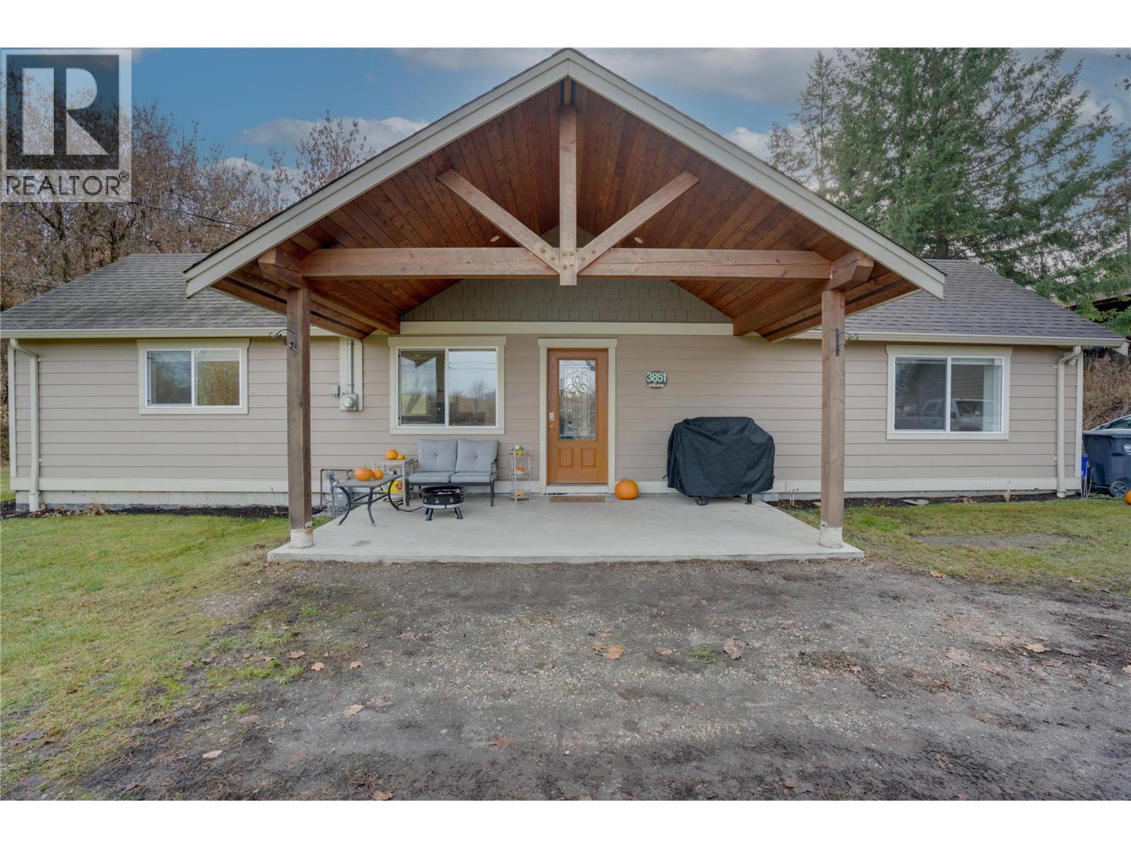  3851 97A Highway, Spallumcheen