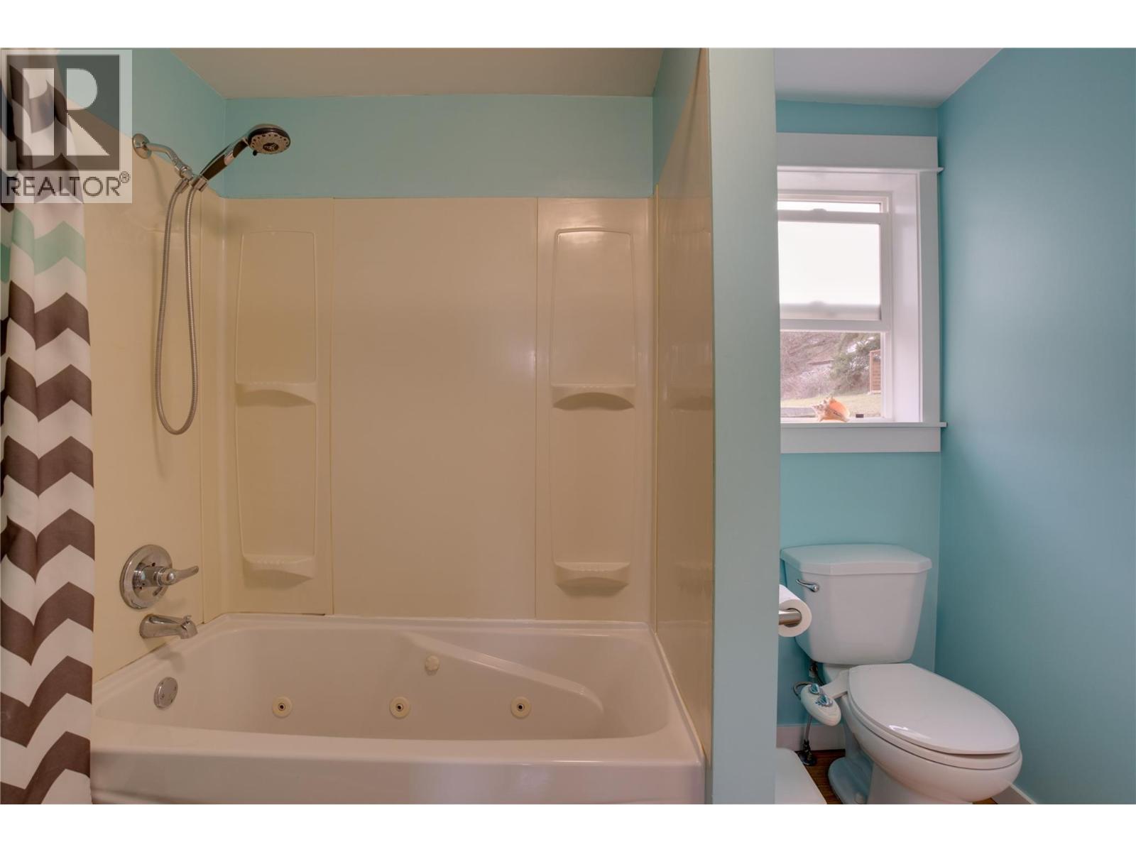  3851 97A Highway, Spallumcheen