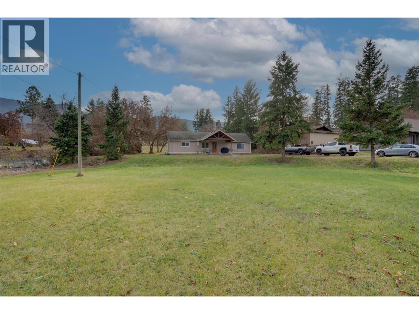  3851 97A Highway, Spallumcheen