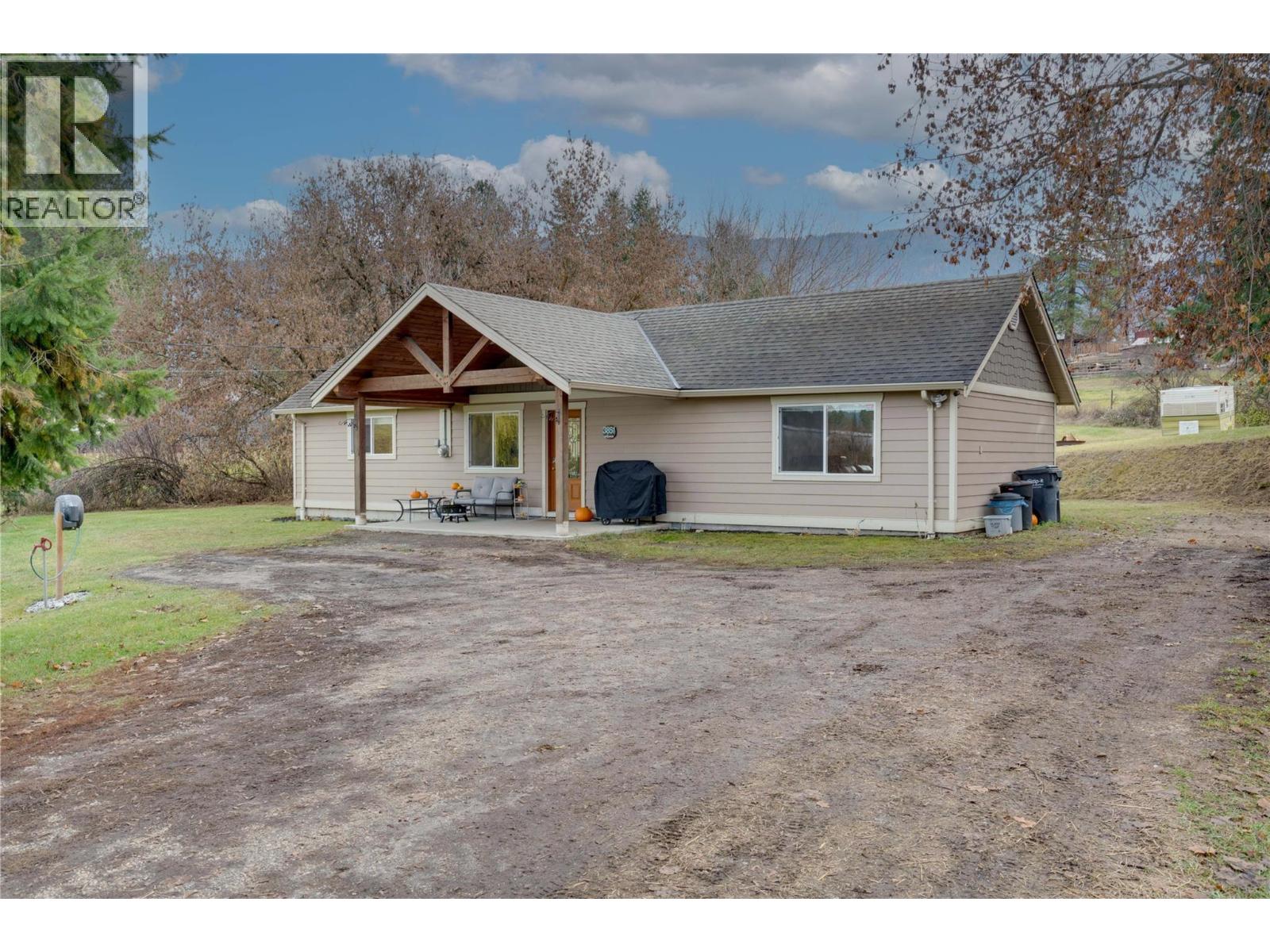  3851 97A Highway, Spallumcheen