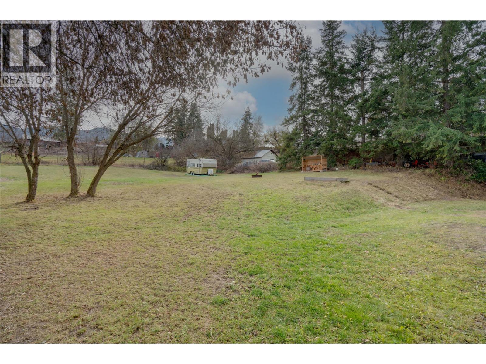  3851 97A Highway, Spallumcheen