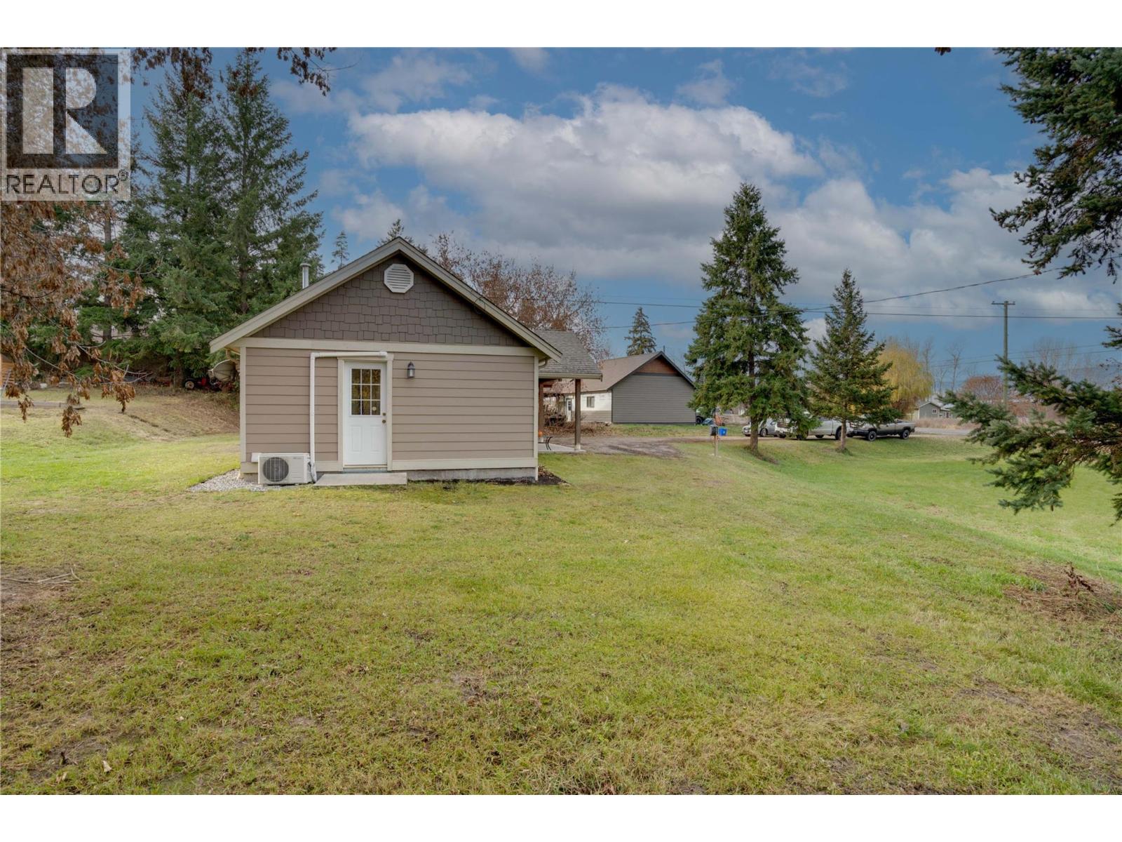  3851 97A Highway, Spallumcheen