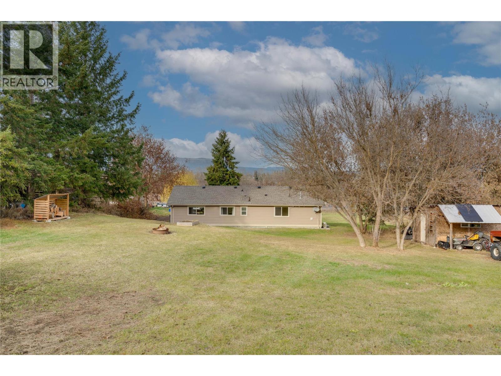  3851 97A Highway, Spallumcheen