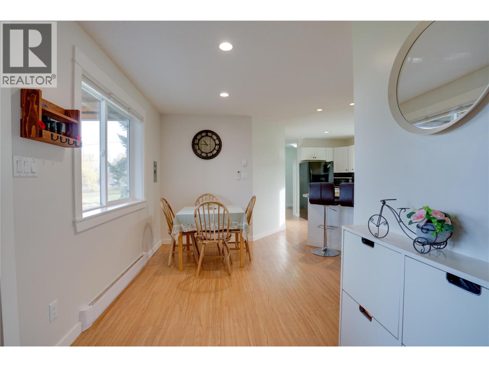  3851 97A Highway, Spallumcheen